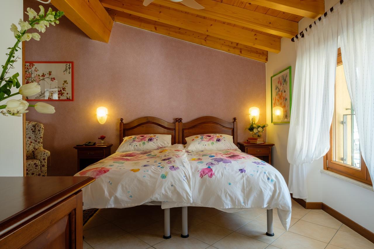 Hotel Tre Punte Гарньяно Экстерьер фото