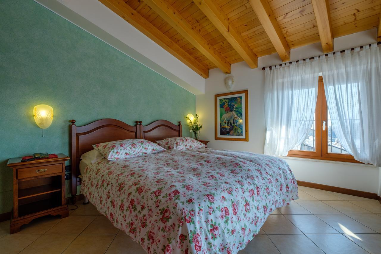 Hotel Tre Punte Гарньяно Экстерьер фото